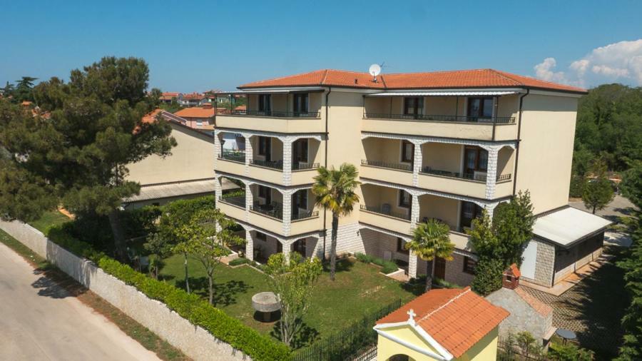 Villa Julia Ловречица Экстерьер фото